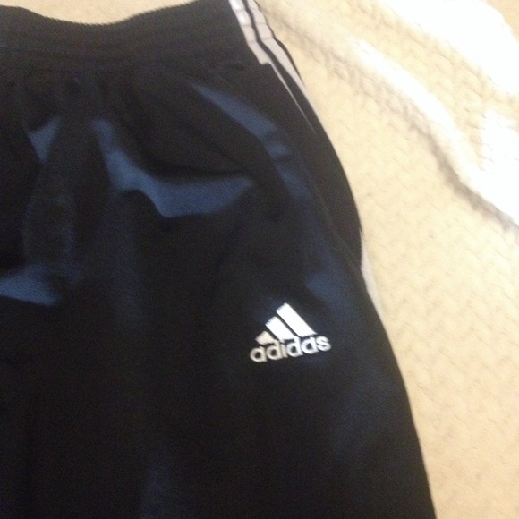 ADIDAS SWEAT pants With WHITE STRIPES SIZE M - Picture 2 of 8